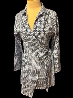 Axara Pris Womens Navy & White Geometric Wrap Dress size S never used